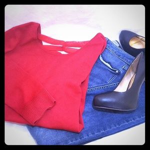 NWOT Cable & Gauge Red Open Back Sweater (Size L)